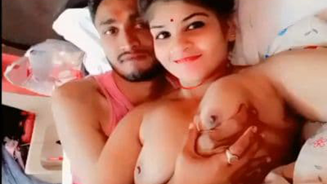 Punjabi Thick Wife – Honeymoon Bed Hard MMS
