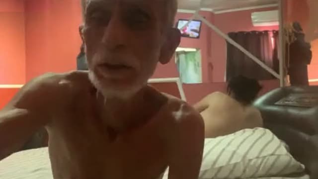 Desi Sasur Bahu – Old Man Hard Chudai Viral