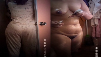 Sexy Housewife Takes A Quick Shower Naked Mms HD