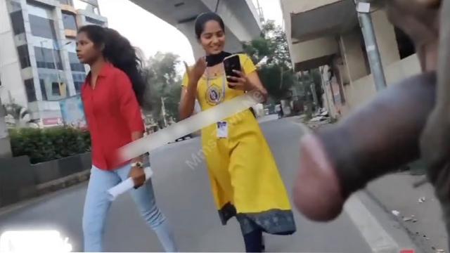 Horny Guy Flash Cock Infront Of College Girls Leak Video